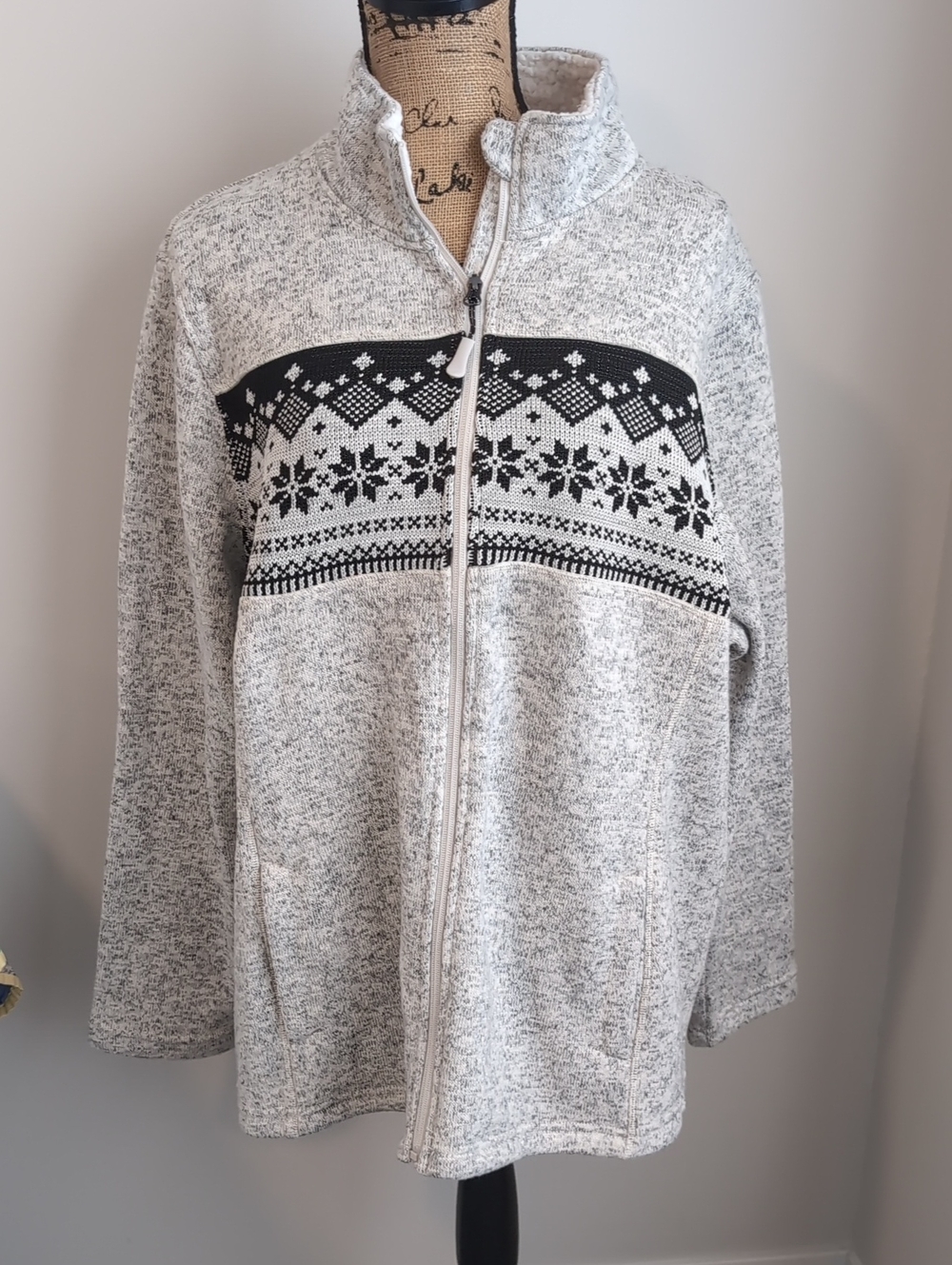 Faded Glory Light Gray Zip-Up Sweater with Black Fair Isle Band
